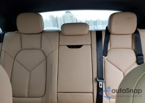 2024 Porsche Macan Base z USA, uszkodzony, nr VIN WP1AA2A56RLB01643